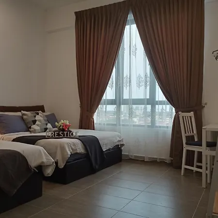 Prestige Troika Luxury Stay Kota Bharu Room photo