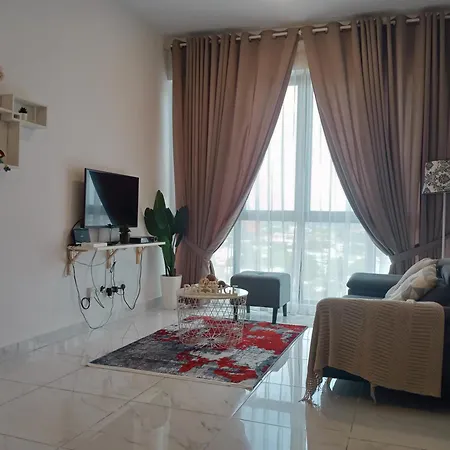 Prestige Troika Luxury Stay Kota Bharu Room photo