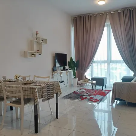 Prestige Troika Luxury Stay Kota Bharu Room photo